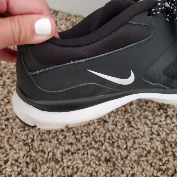 Black Nike TR5 - Picture 4 of 5